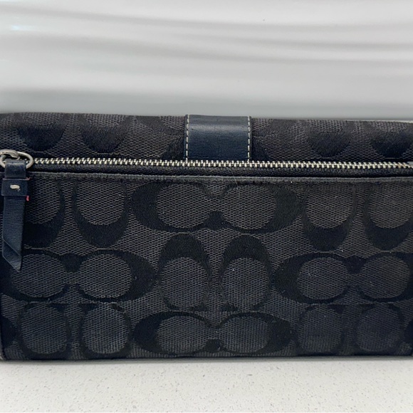 Preowned Coach Signature Black Wallet - Picture 2 of 9